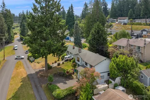 View/Area - 7416 E Heather Way, Everett, WA 98203 photo 1 of 6