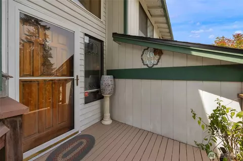 Entry Way - 7416 E Heather Way, Everett, WA 98203 photo 3 of 3