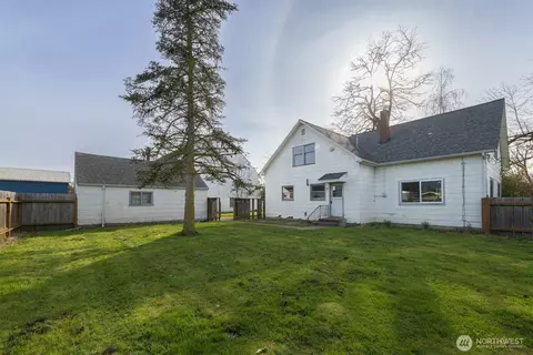 210 N Washington St, Everson, WA 98247