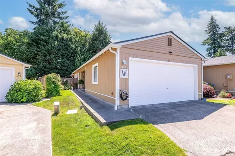310 105th St E, Tacoma, WA 98445
