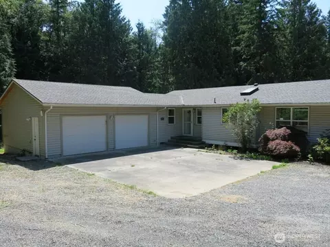 8004 184th St NW, Stanwood, WA 98292