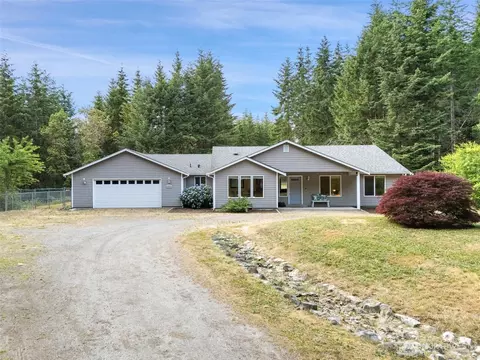 2733 Teal Lake Rd, Port Ludlow, WA 98365