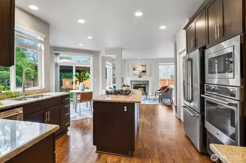 Kitchen - 17427 33rd Dr SE, Bothell, WA 98012 photo 1 of 5