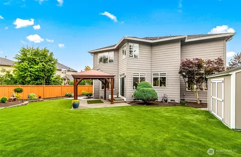 Exterior - 17427 33rd Dr SE, Bothell, WA 98012 photo 2 of 4