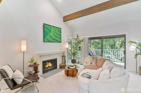 3901 108th Ave NE #B301, Bellevue, WA 98004