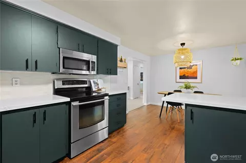 Kitchen - 2604 133rd Pl SE, Mill Creek, WA 98012 photo 3 of 4