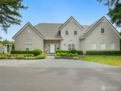 7011 57th Dr NE, Marysville, WA 98270