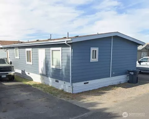 6511 James St, West Richland, WA 99353