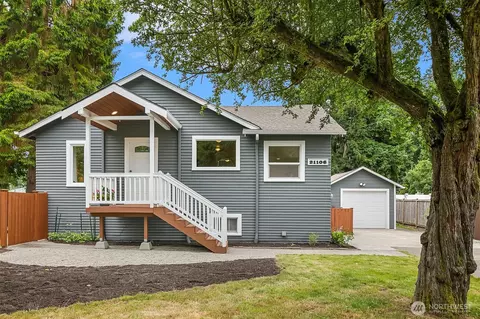 21106 49th Ave W, Lynnwood, WA 98036