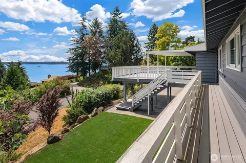 4454 54th Ave SW, Seattle, WA 98116