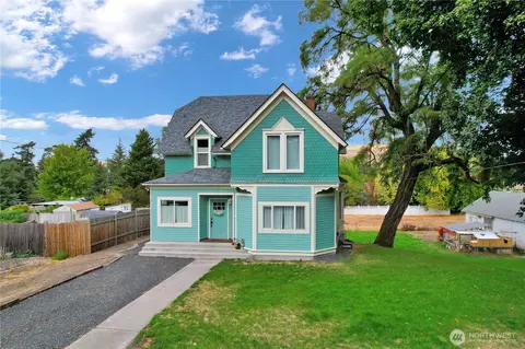 308 W Fourth St, Waitsburg, WA 99361