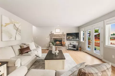 Living - 1514 232nd Pl SW, Bothell, WA 98021 photo 1 of 3