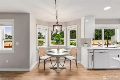 Dining - 1514 232nd Pl SW, Bothell, WA 98021 photo 3 of 3