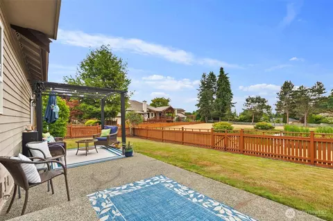 Exterior - 1514 232nd Pl SW, Bothell, WA 98021 photo 4 of 9