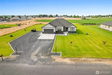 8275 Road 24 NE, Moses Lake, WA 98837