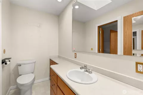Bath - 145 Three Mtn Way, Chehalis, WA 98532 photo 3 of 5