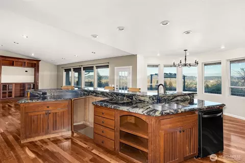 Kitchen - 145 Three Mtn Way, Chehalis, WA 98532 photo 3 of 3