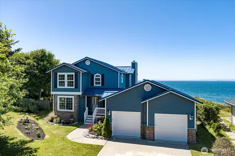 2369 W Beach Rd, Oak Harbor, WA 98277