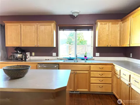 218 Kendall St NE, Orting, WA 98360 photo 3
