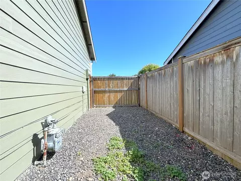 218 Kendall St NE, Orting, WA 98360 photo 20