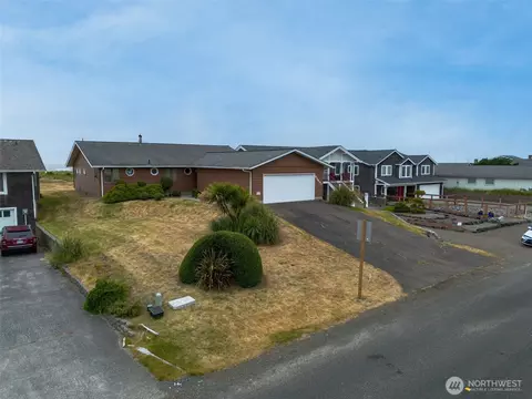 32601 G St, Ocean Park, WA 98640