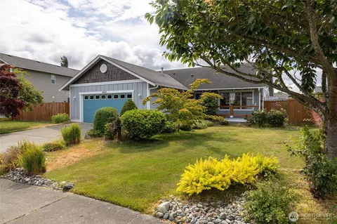 4859 Starfish Ln, Blaine, WA 98230