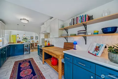 Kitchen - 912 N 88th St, Seattle, WA 98103 photo 3 of 4