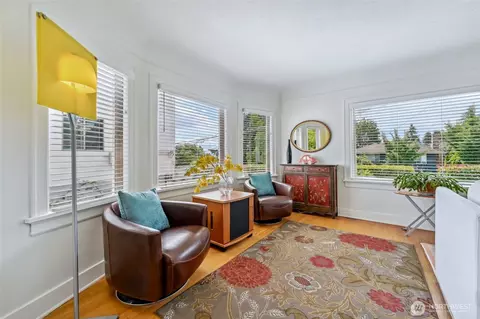 Living - 912 N 88th St, Seattle, WA 98103 photo 3 of 4