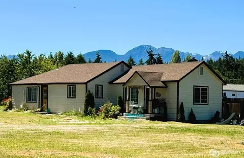 124 Heuhslein Rd, Port Angeles, WA 98362