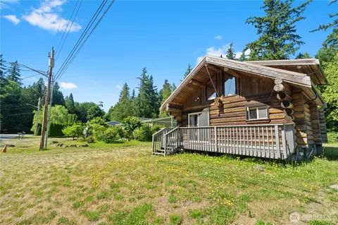 8669 Harbor Dr, Blaine, WA 98230