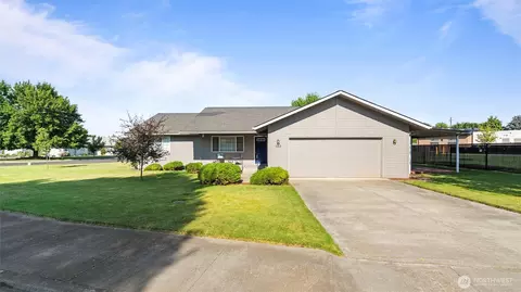 102 SE Maple, College Place, WA 99324