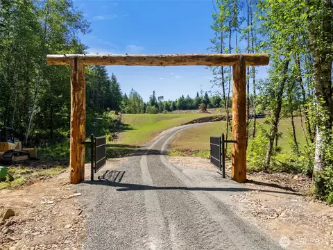 177 Justus Rd, Onalaska, WA 98570