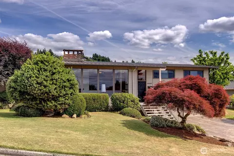 13257 SE 43rd Pl, Bellevue, WA 98006