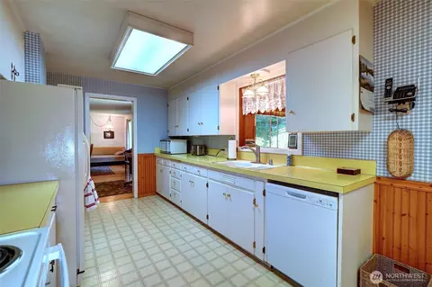 16006 Spanaway Loop Rd S, Spanaway, WA 98387 photo 7