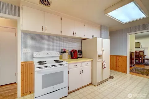 16006 Spanaway Loop Rd S, Spanaway, WA 98387 photo 6