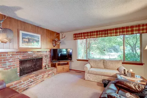 16006 Spanaway Loop Rd S, Spanaway, WA 98387 photo 4