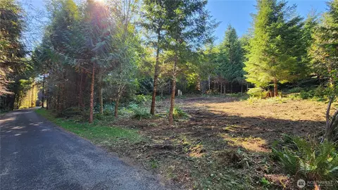 5728 Duane Ln NW, Olympia, WA 98502