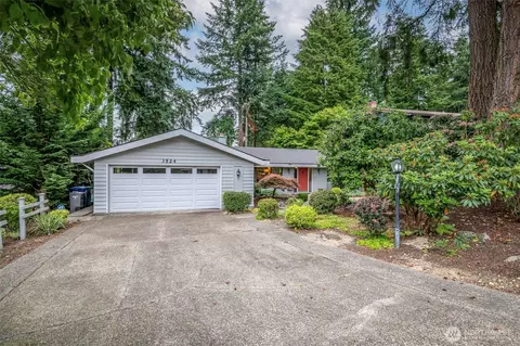 3524 SW 325th St, Federal Way, WA 98023