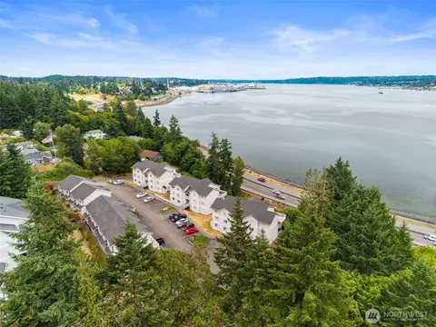 2255 Highview Ln W #D101, Bremerton, WA 98312