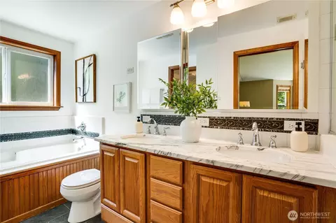 Bath - 36434 249th Ave SE, Enumclaw, WA 98022 photo 4 of 5