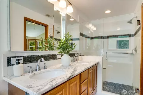 Bath - 36434 249th Ave SE, Enumclaw, WA 98022 photo 3 of 5