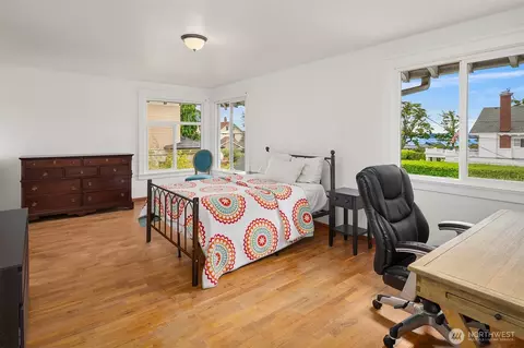 Bedroom - 1702 Rucker Ave, Everett, WA 98201 photo 2 of 5