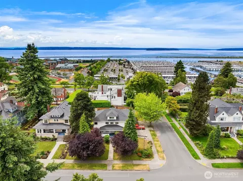 View/Area - 1702 Rucker Ave, Everett, WA 98201 photo 2 of 4