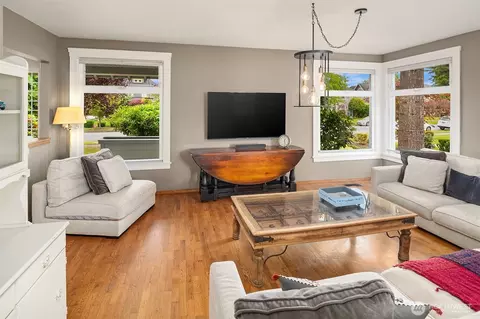 Living - 1702 Rucker Ave, Everett, WA 98201 photo 2 of 4