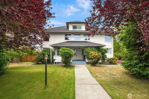 1702 Rucker Ave, Everett, WA 98201