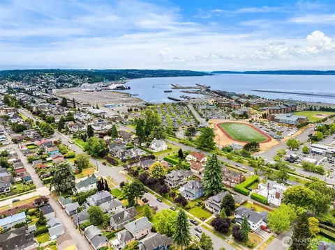 View/Area - 1702 Rucker Ave, Everett, WA 98201 photo 4 of 4
