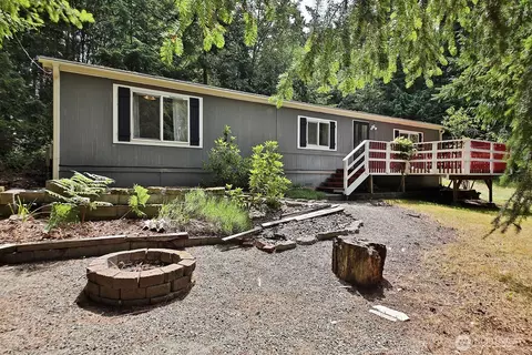 5845 Alpha Ln, Freeland, WA 98249