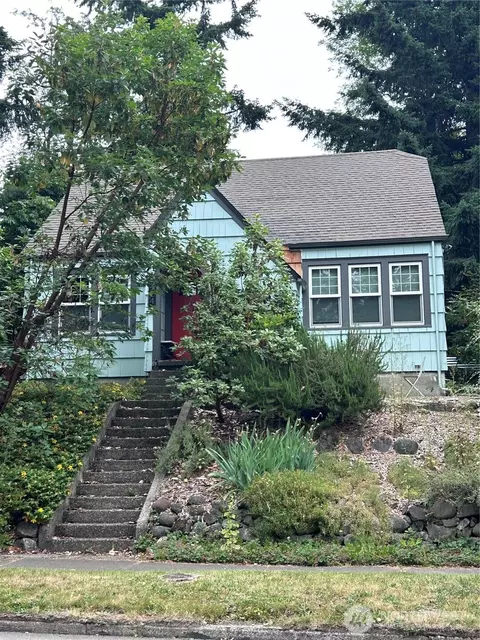 424 Central St, Olympia, WA 98501