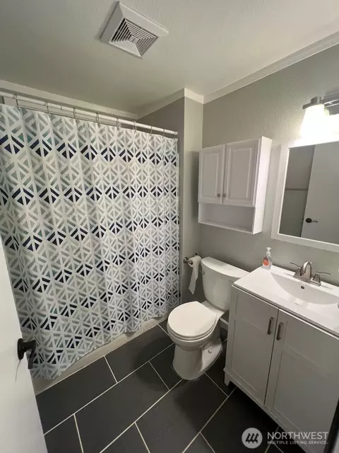 Bath - 1144 Lafromboise St, Enumclaw, WA 98022 photo 1 of 1
