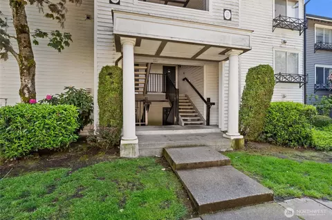15415 35th Ave W #B102, Lynnwood, WA 98087